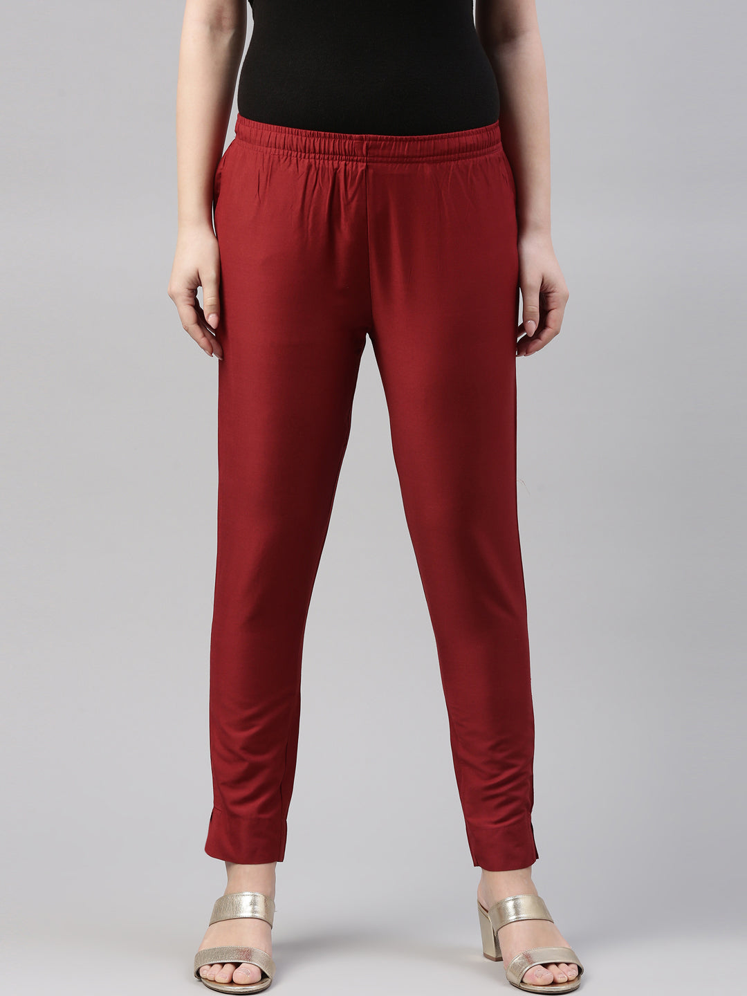 Women Maroon Solid Mid Rise Metallic Pants