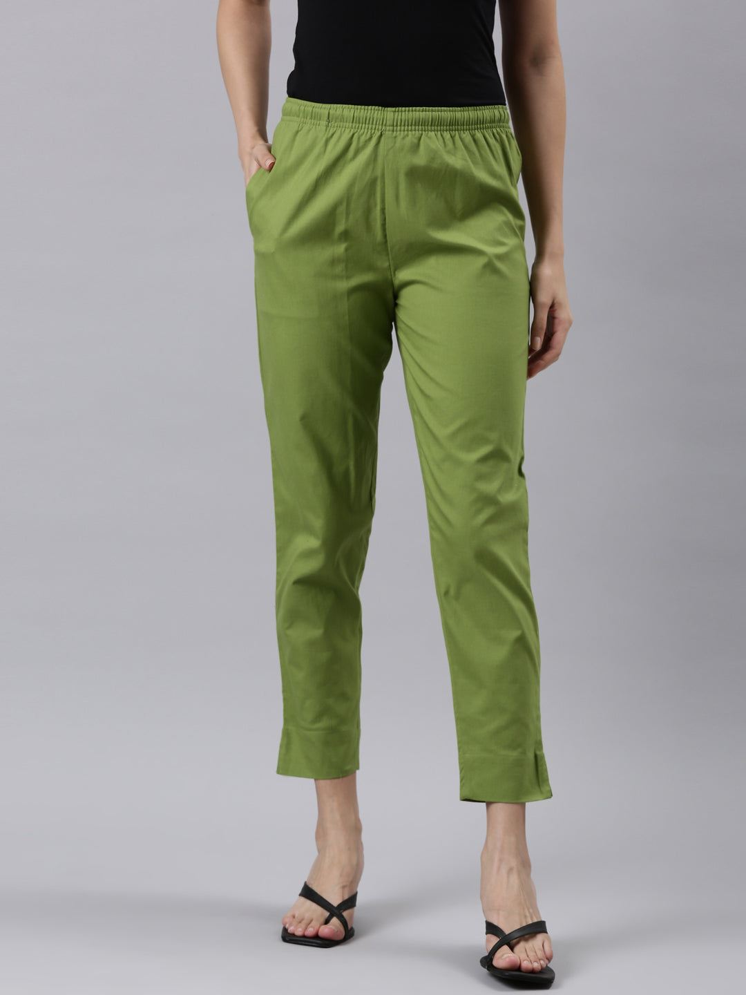 Women Solid Pista Green Cotton Pencil Pant