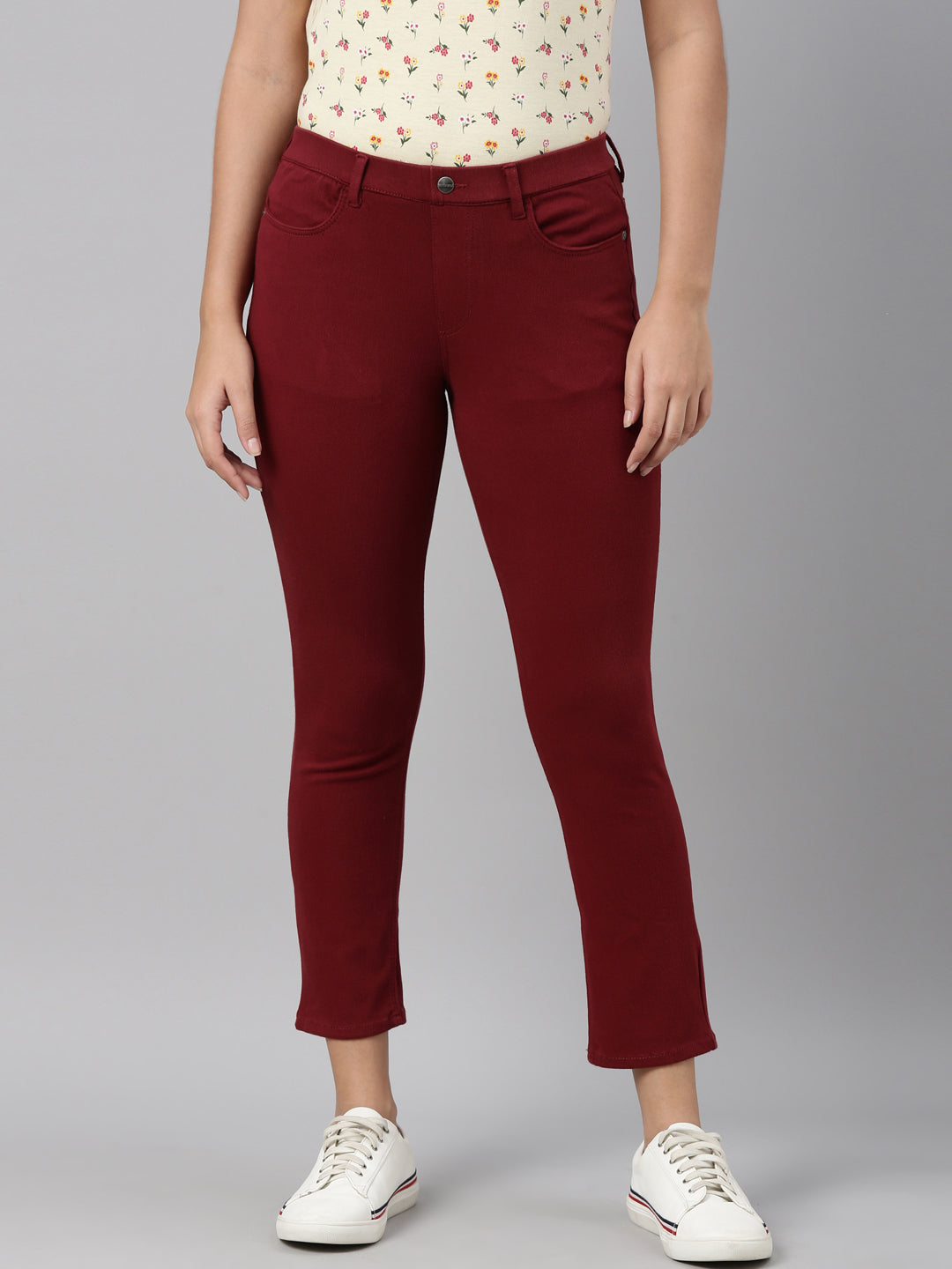 Women Solid Light Maroon Mid Rise Cropped Jeggings