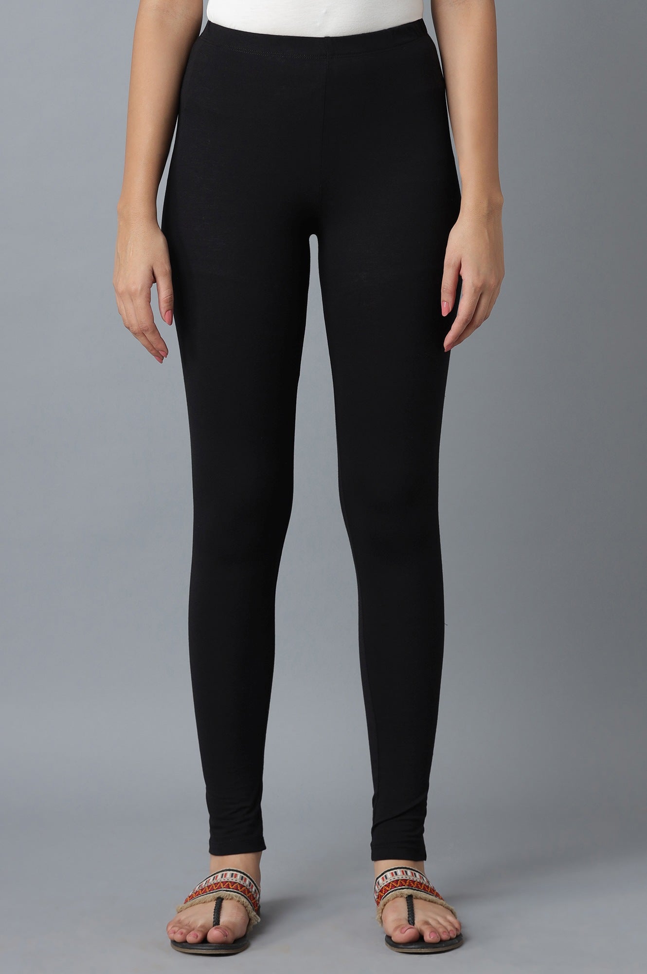 Black Solid Cotton Lycra Skinny Fit Ankle Length High Rise Leggings