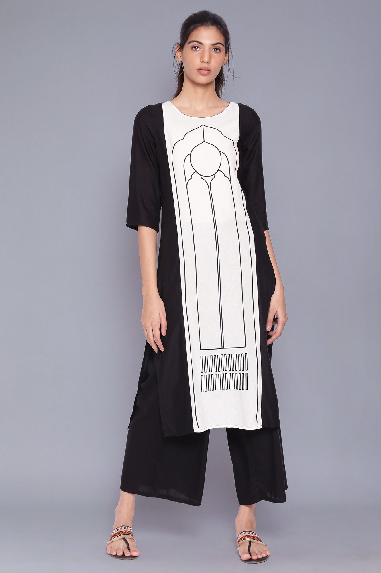 Black And Ecru Printed kurta With Parallel Pants