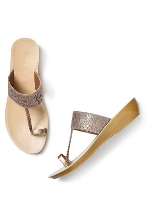 Aurelia Glitter Gold Glitter Almond Wedge