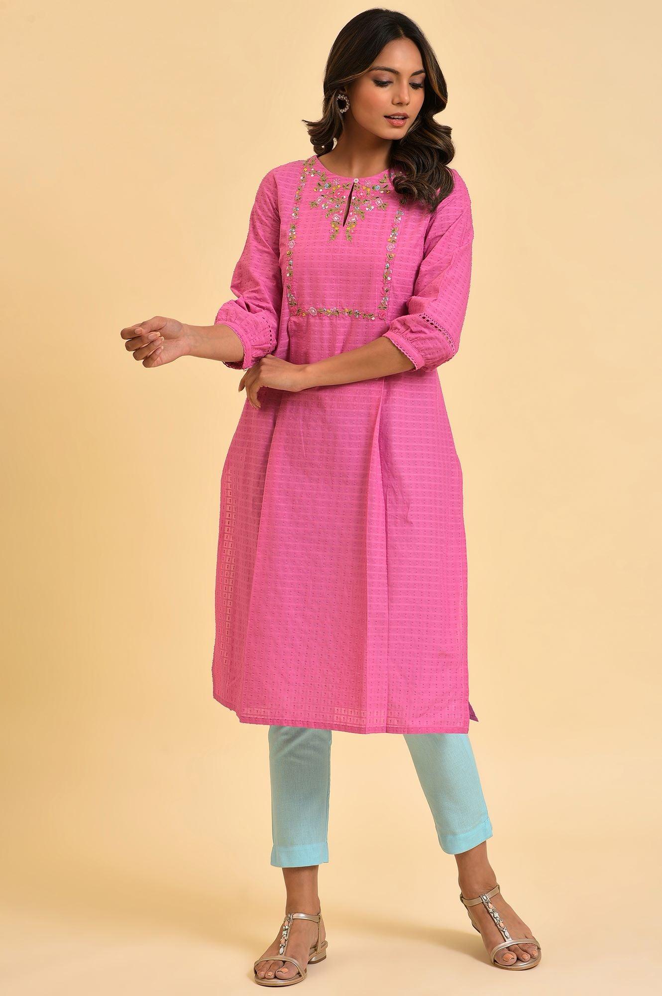 Plus Size Pink Floral Embroidered kurta In Textured Fabric