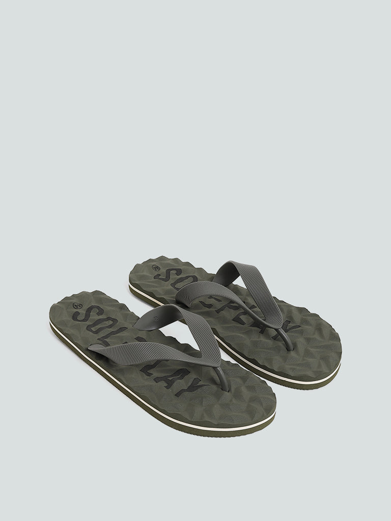 Soleplay store flip flops