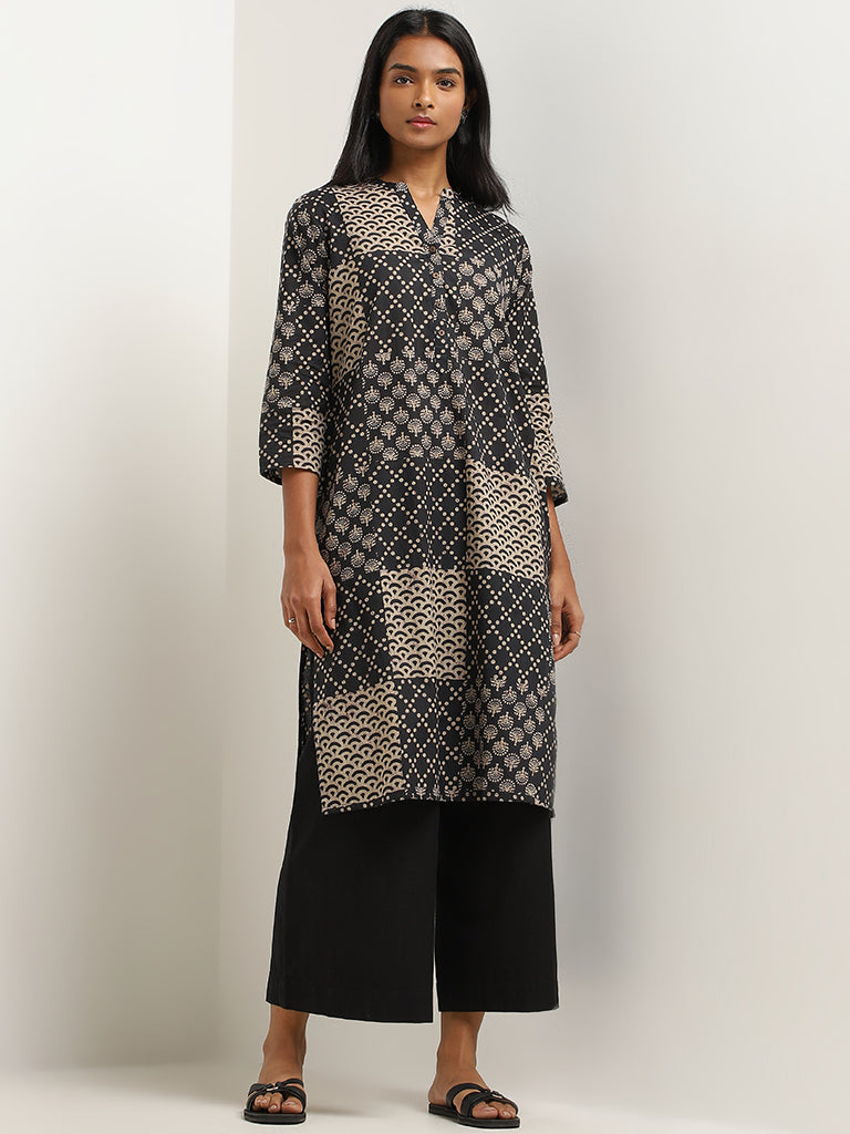 Utsa Black Printed Straight Kurta