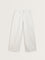 Nuon White Straight - Fit High - Rise Jeans