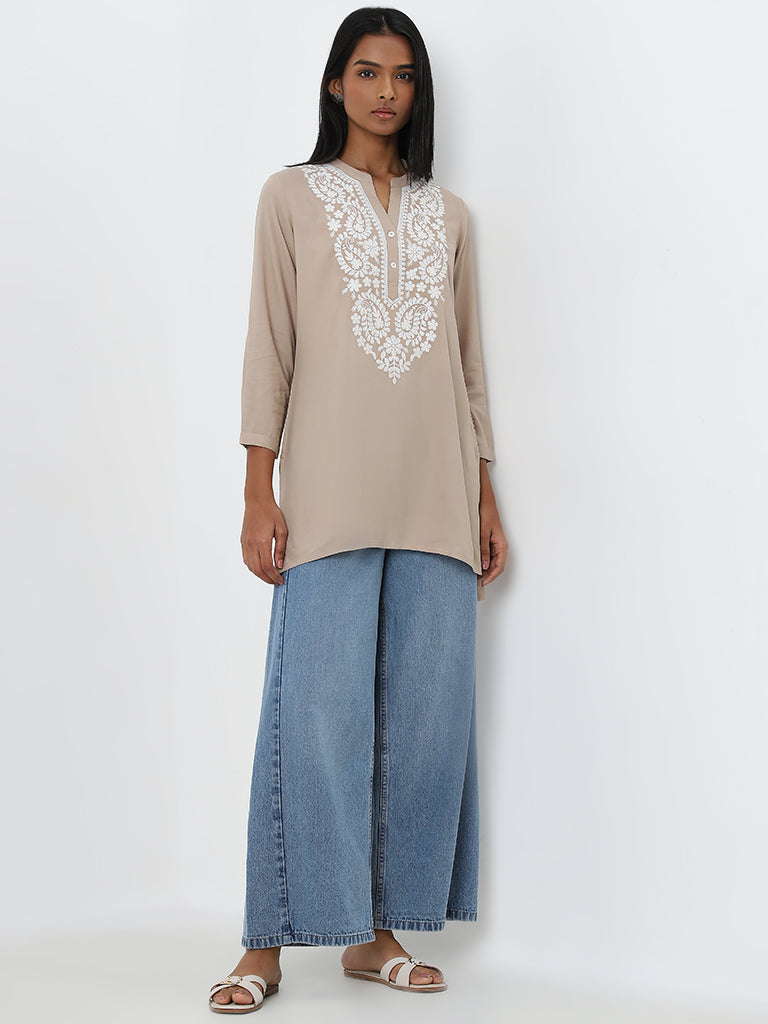 Utsa Beige Paisley Embroidered High-Low Kurti