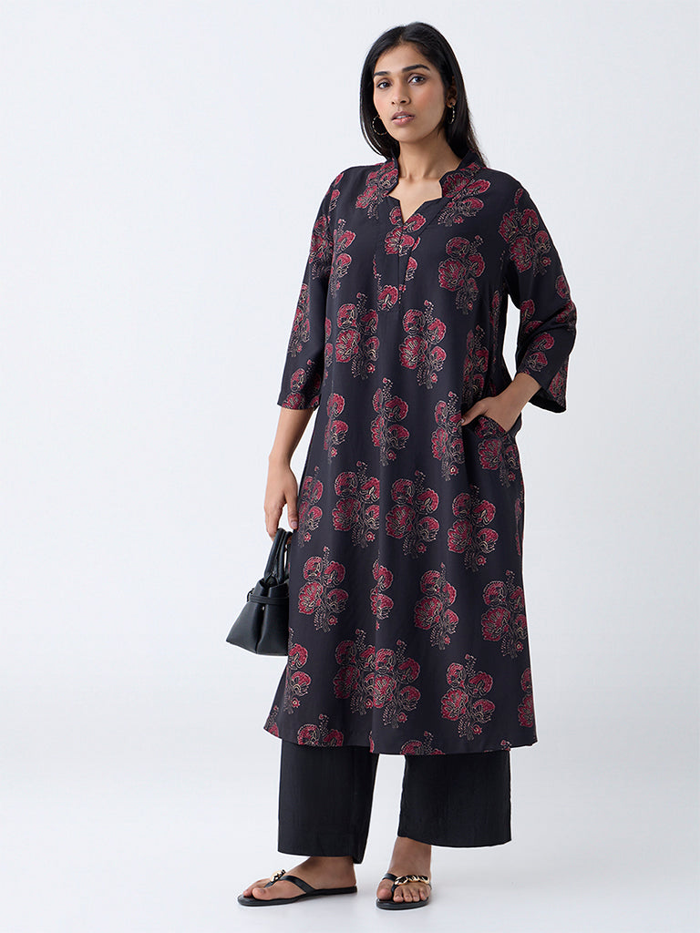 Diza Black Floral Detailed A-Line Kurta