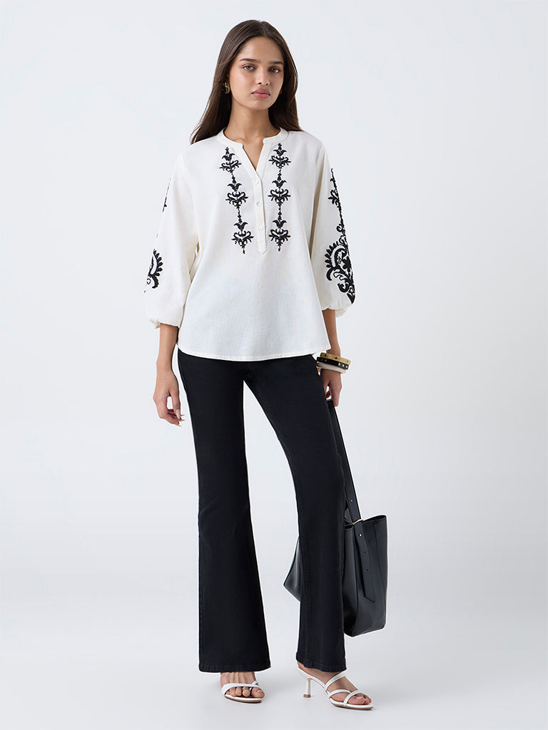 Utsa Off-White Embroidered Cotton-Blend Tunic