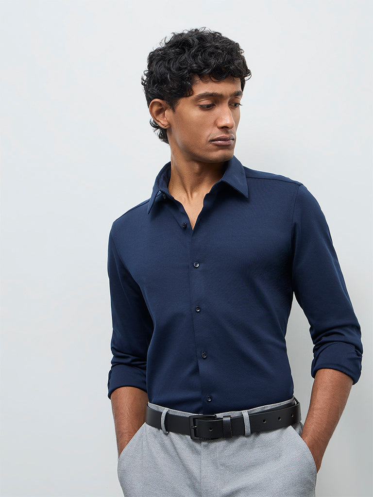 WES Formals Navy Solid Slim-Fit Cotton-Blend Shirt
