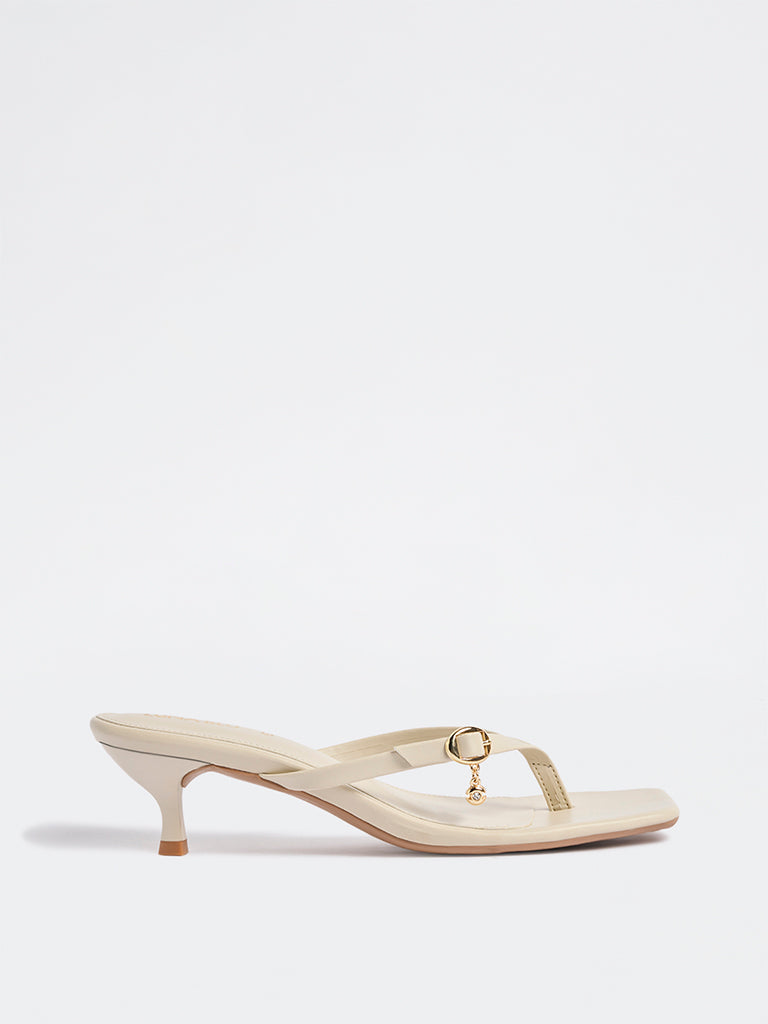 LUNA BLU Ivory Thong-Strap Sandals