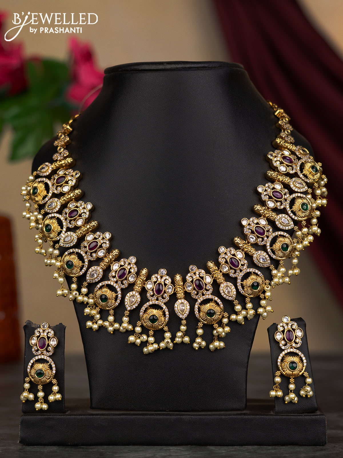 Antique guttapusalu necklace with kemp stones and pearl hangings without earring