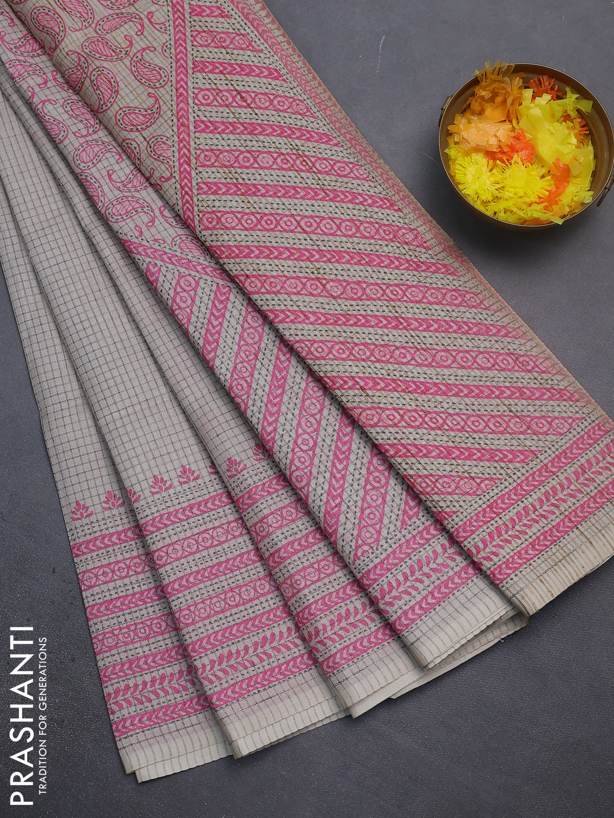 Chappa saree beige and pink with allover small zari checked pattern and printed border
