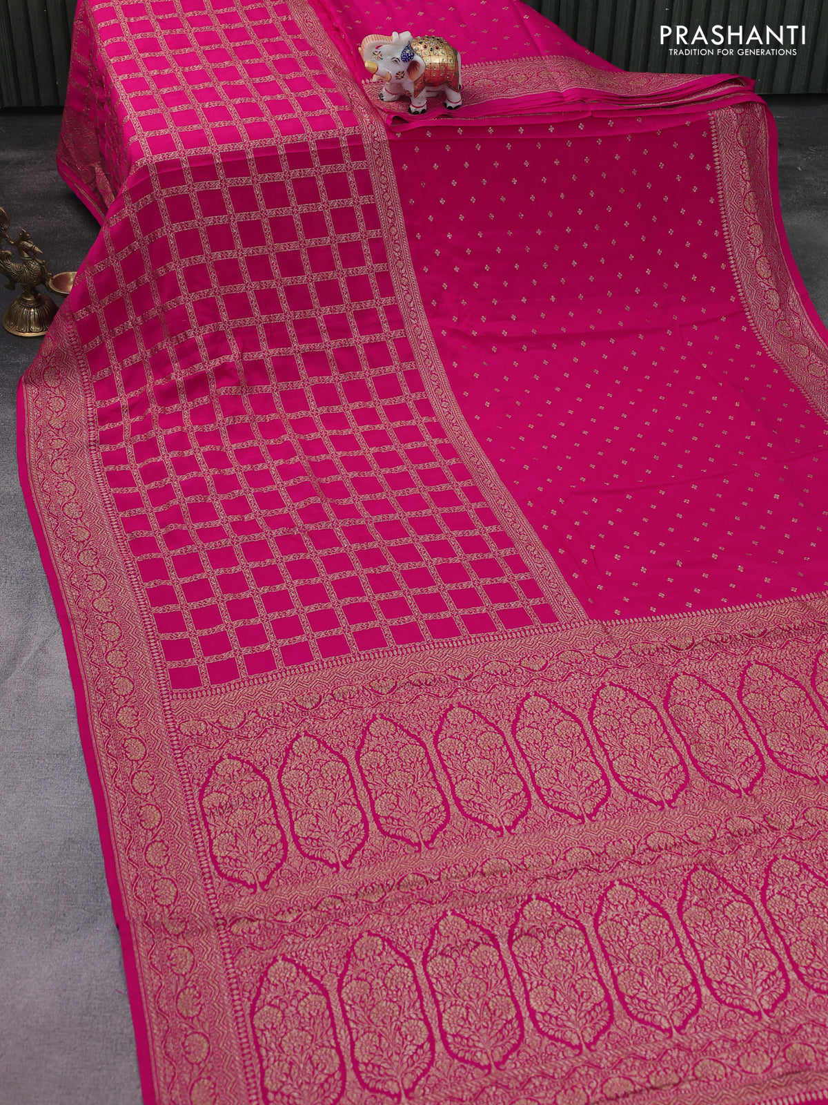 Banarasi crepe saree pink with half & half style and woven border