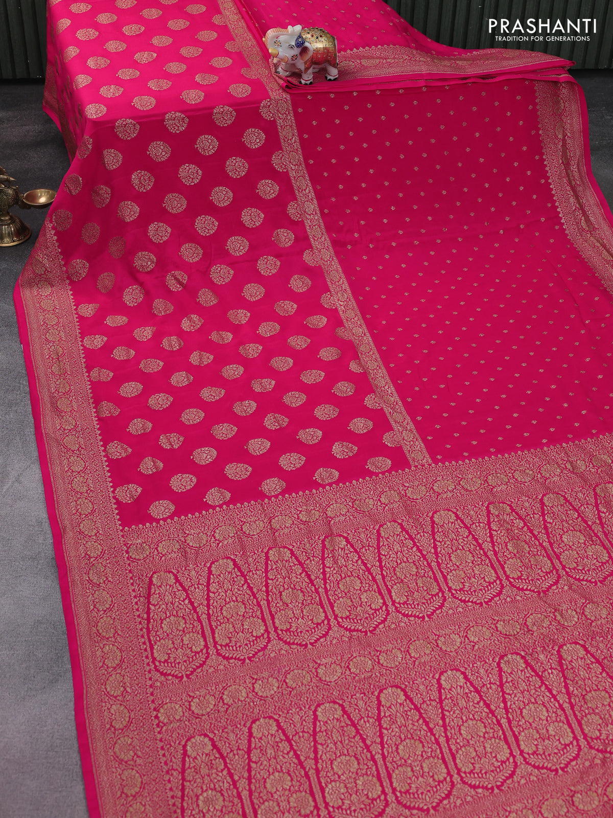 Banarasi crepe saree pink with half & half style and woven border
