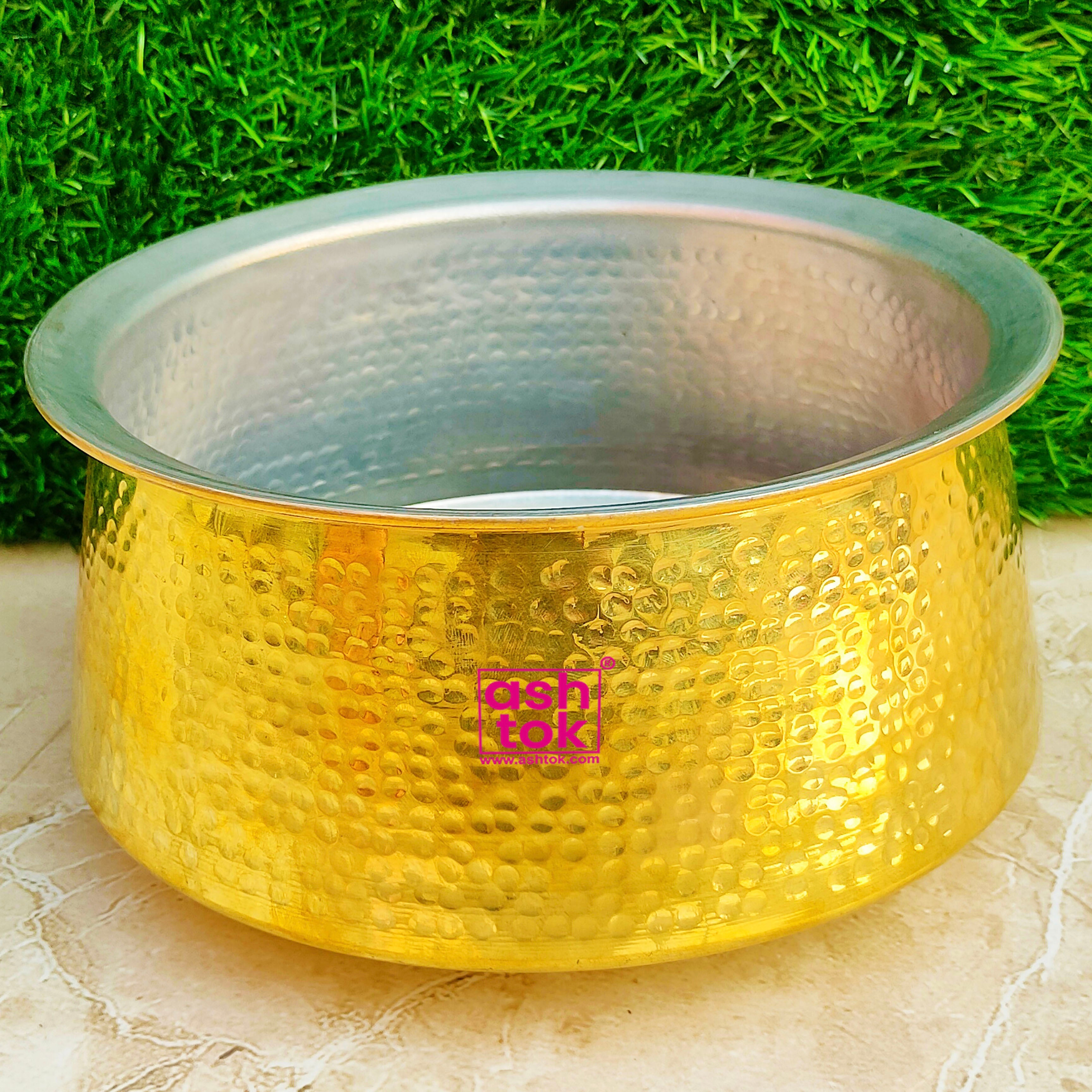 Brass Handi for Cooking 5 Litre Capacity Shiny and Sturdy Perfectly Fit in  Your Home Kitchen, Hotel, Restaurant | Brass Utensils Golden