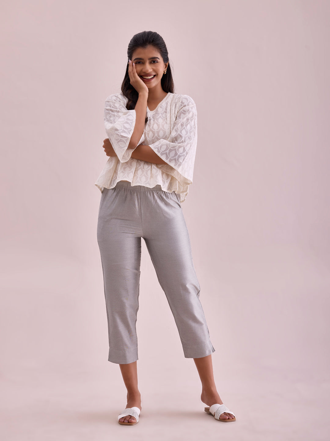 Women Solid Silver Mid Rise Cropped Metallic Pants