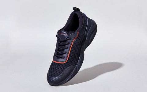 Max Hybrid Sneakers : Black