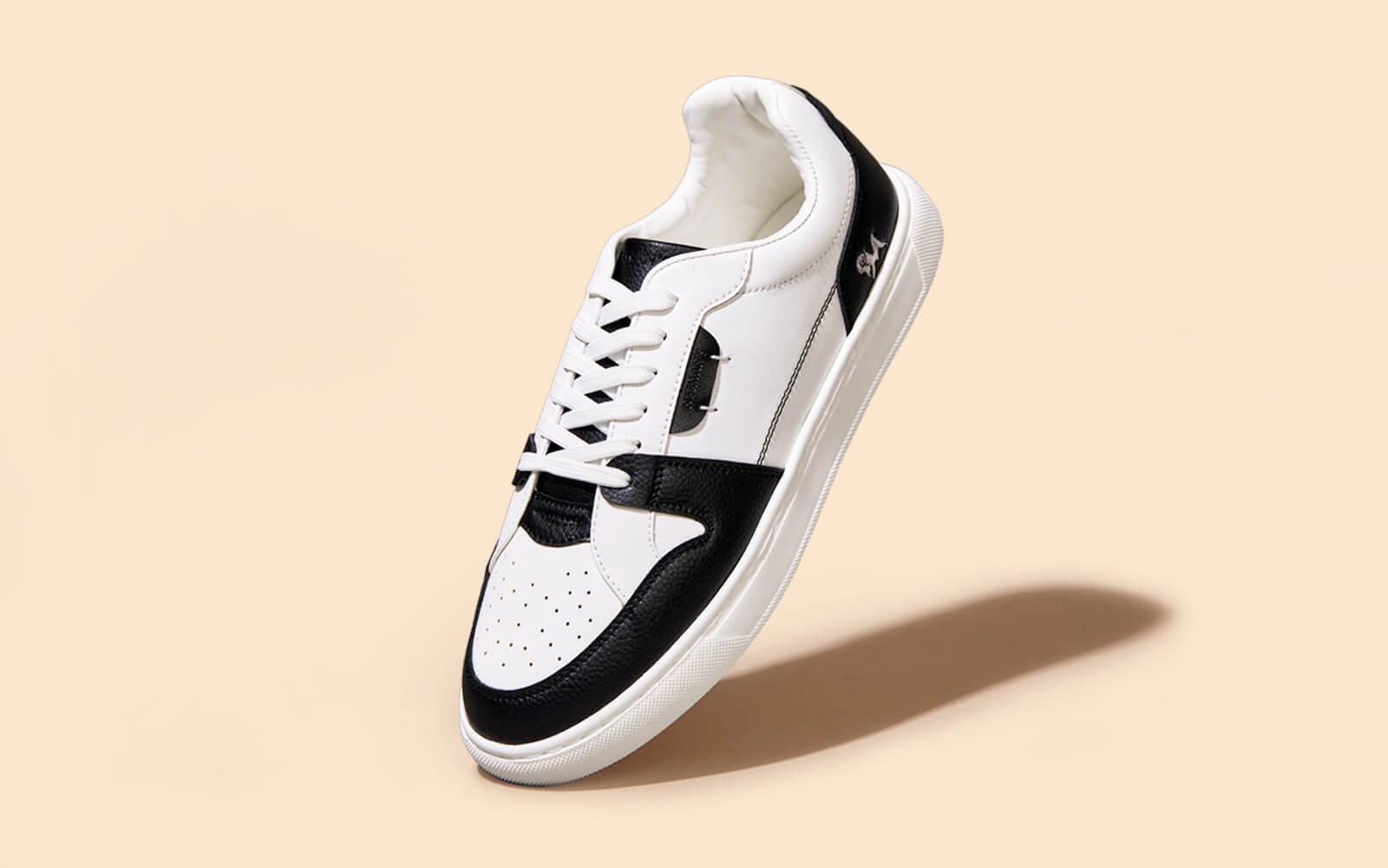 Retro Slick Sneakers : Black and White