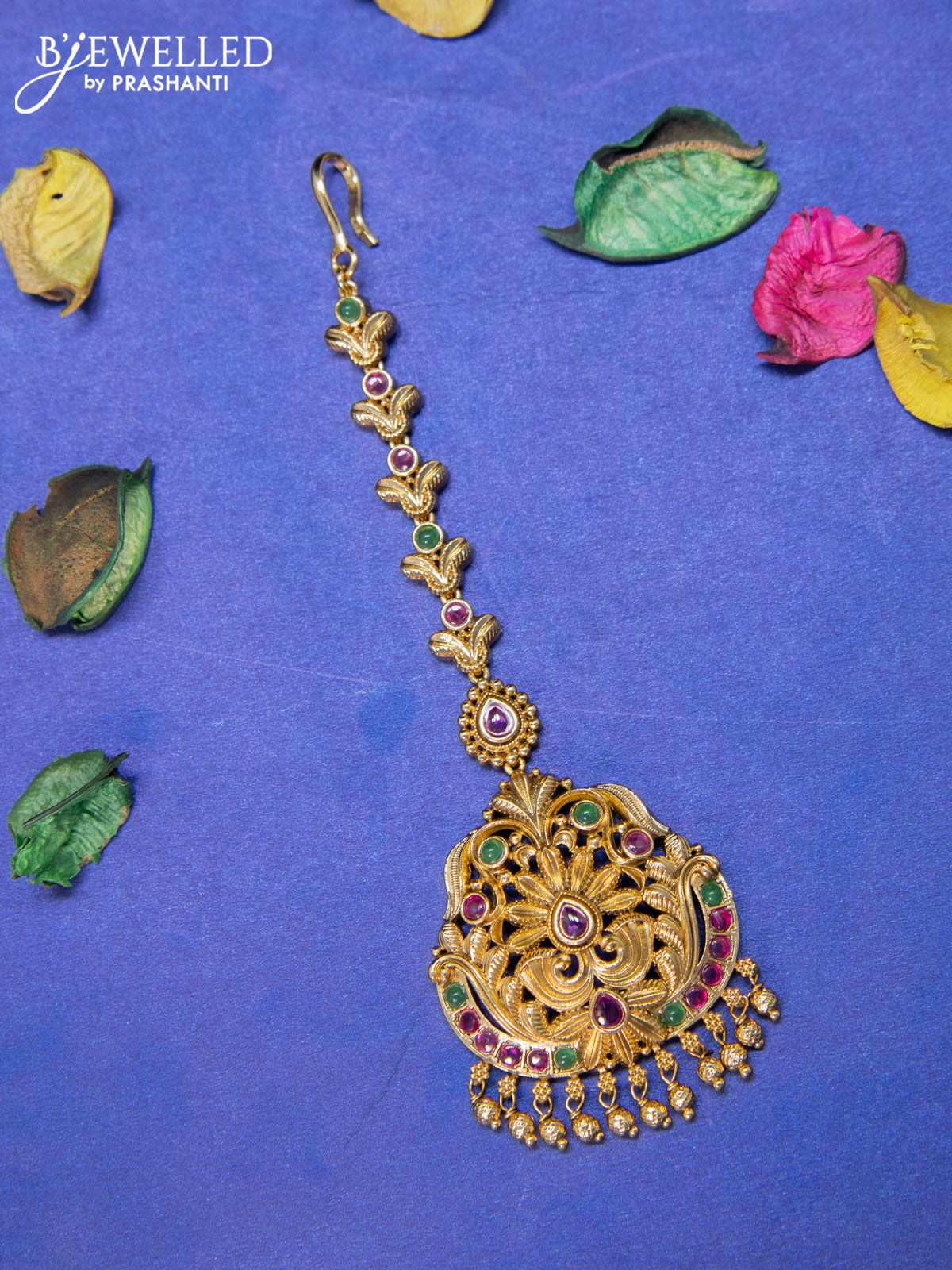 Antique maang tikka with kemp stones and golden beads hangings