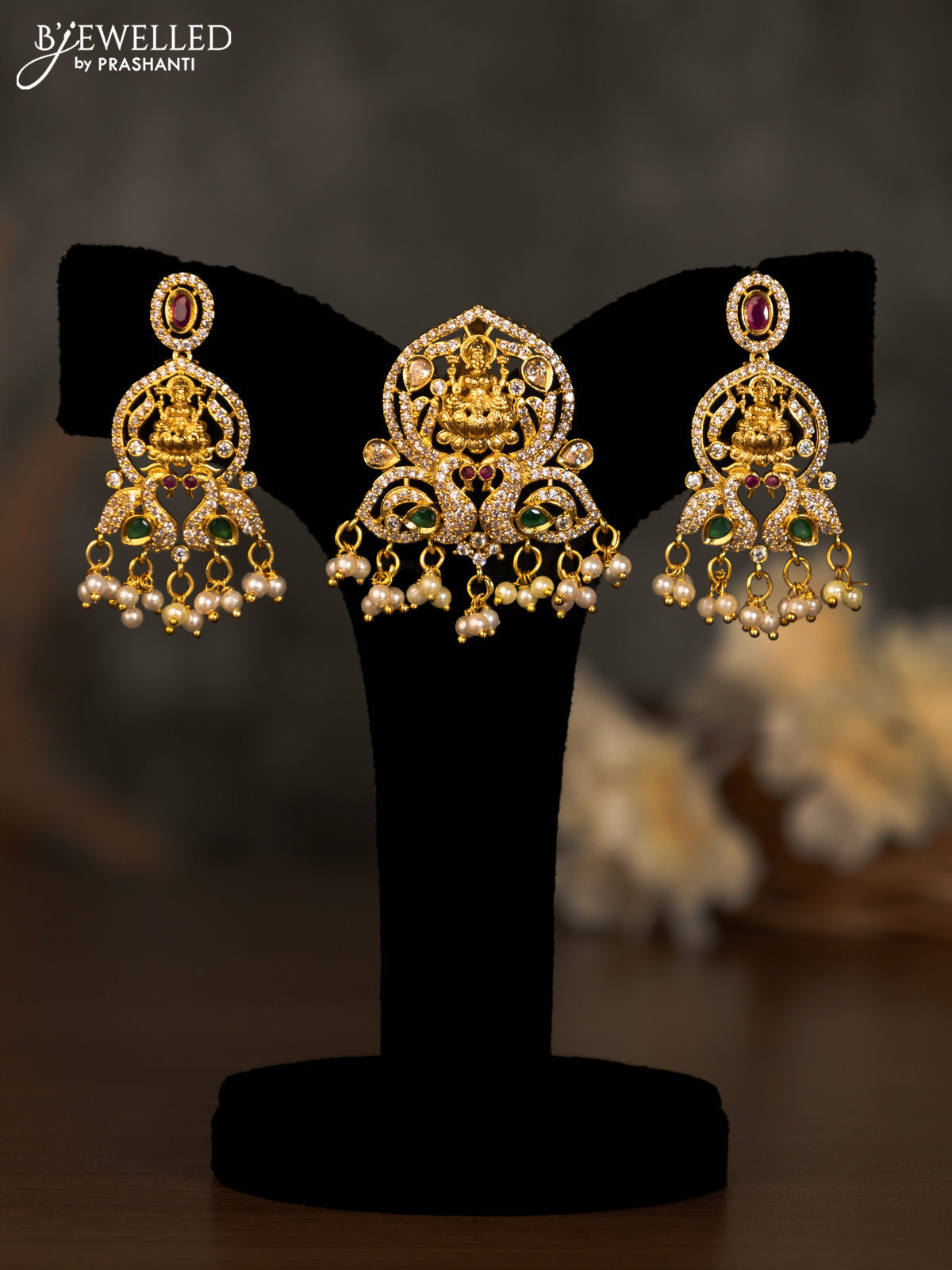 Antique pendant set lakshmi design with kemp & cz stones and pearl hangings