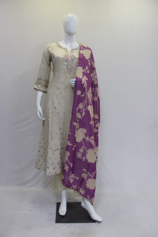 Classic Kurti with Modern Flair