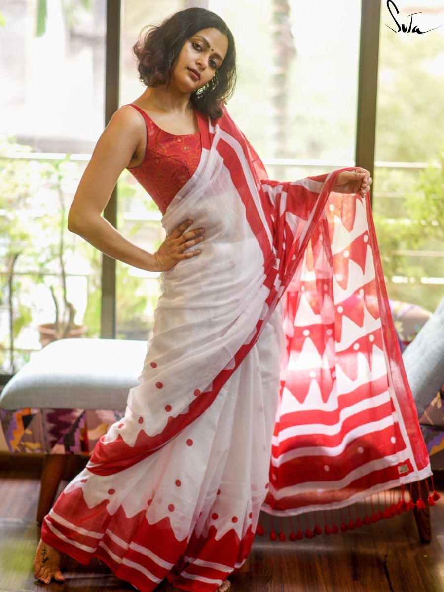 Buy White and Red Dhakai Jamdani Bengali Saree