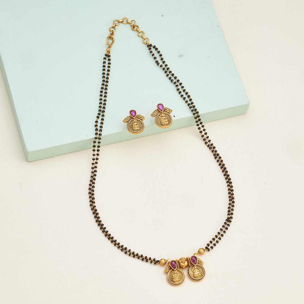 Old on sale fashion mangalsutra