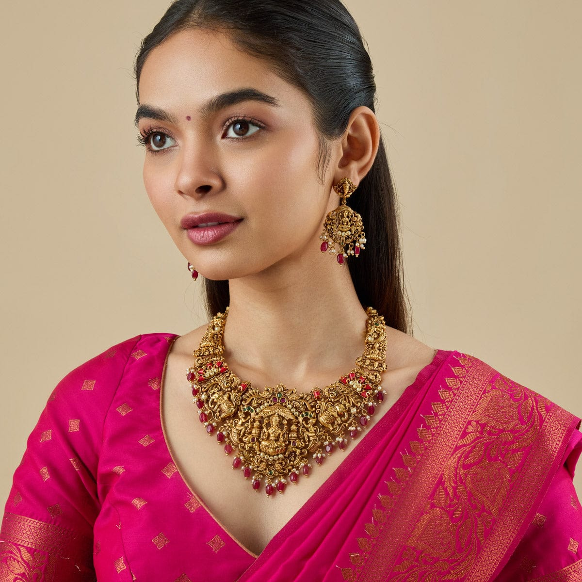 Antique Necklace 182563