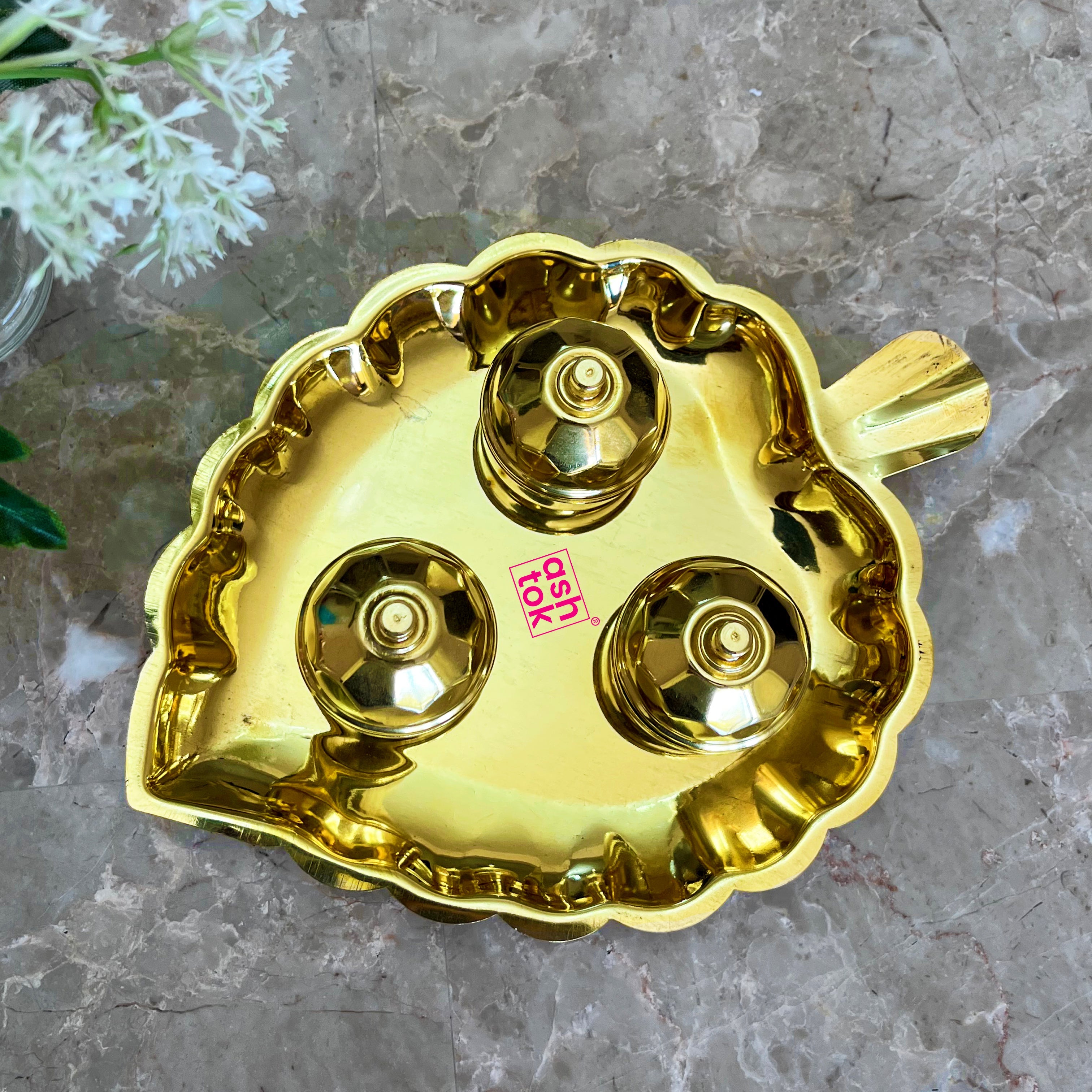 Amazon.com: Satvik Set of 12 Brass Copper Lotus Flower Petals Kamal Shape  Metal Akand Diya for Traditional Indian Festive Diwali Deepawali Puja Pooja  Dia Home Temple Decoration Oil Lamp Gift Items :