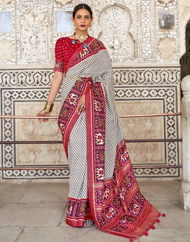 Buy Red Sarees for Women by Ri-wah Online | Ajio.com