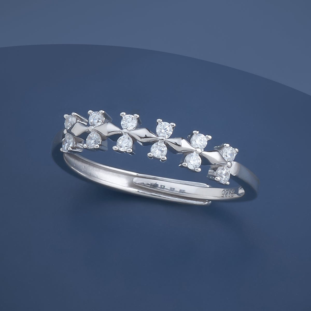 Daisy Diamond Cut Disigner Finger RIng(Silver white stone)