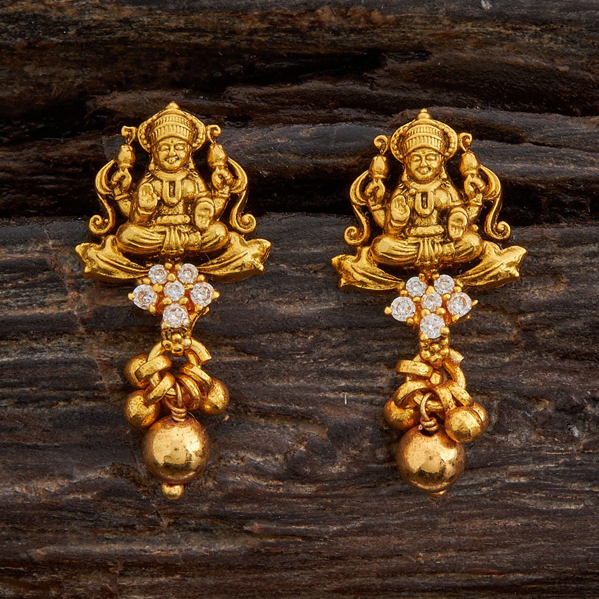 Vamameena Earrings – Maayakriya