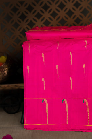 Gadwal Silk Rani Pink Saree