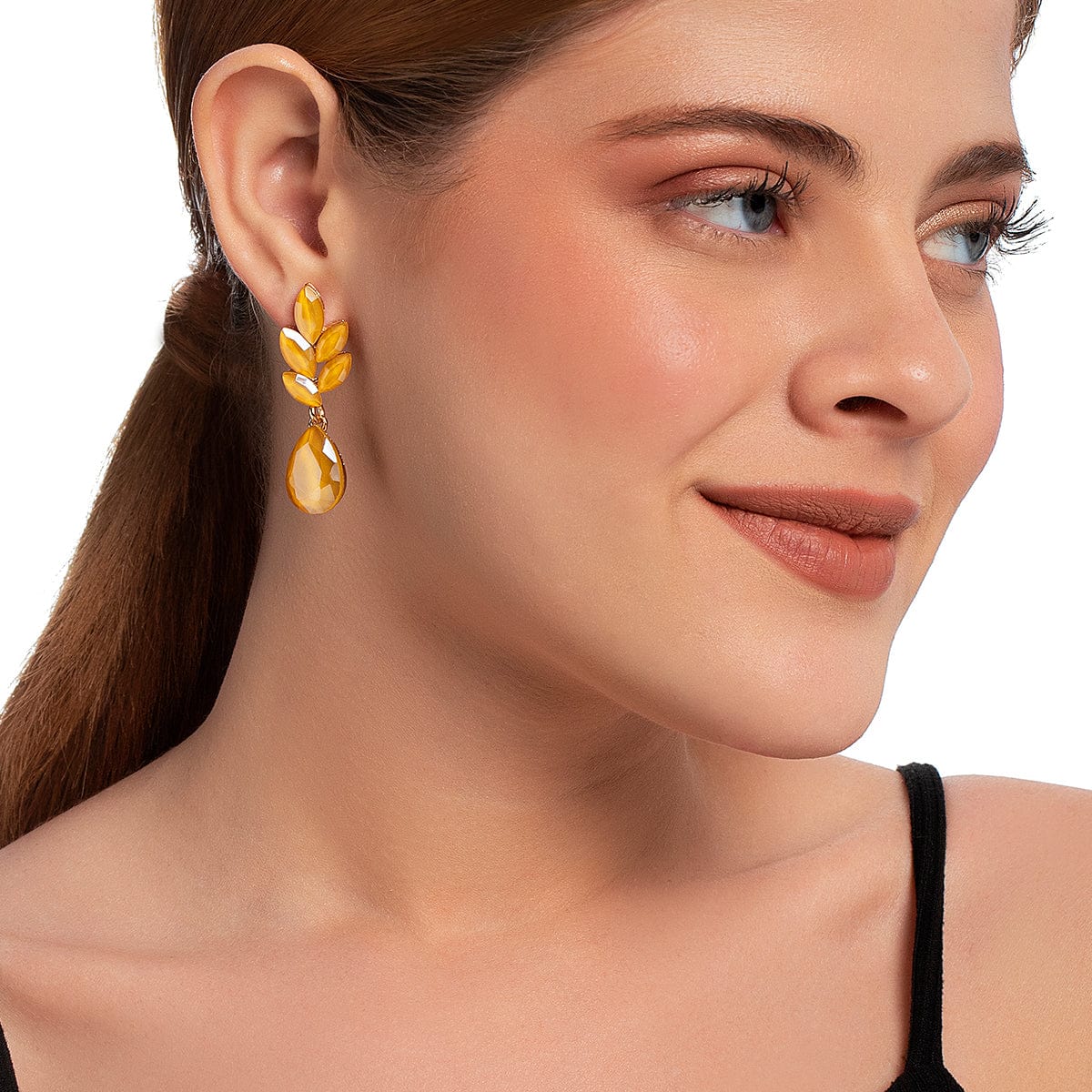 7 Best Stylish Gold Earrings for Daily Use - People choice